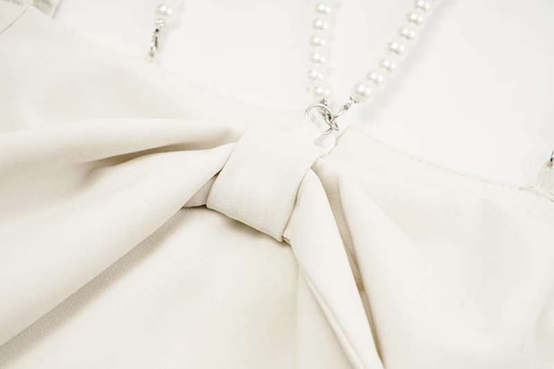 

[EAM] Black Bow Pearl Chain Backless Women Dress New Square Long Sleeve Loose Fit Fashion Tide Spring Autumn 2021 1DD7892
