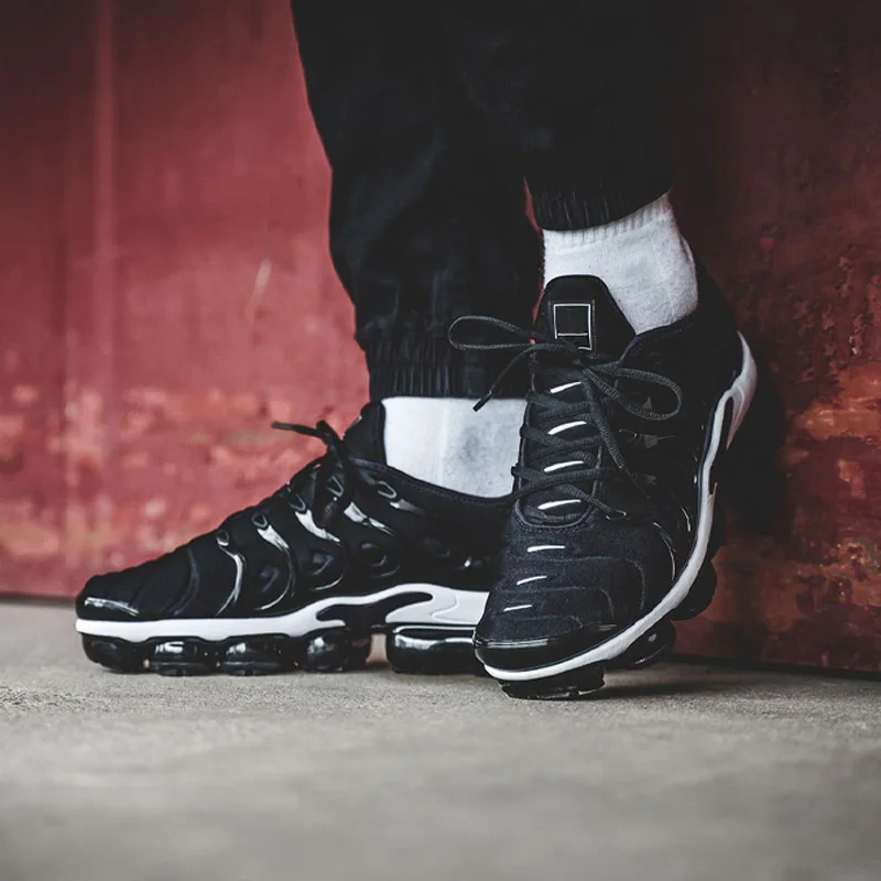 

TNS Plus Men's Running Shoes Black Triple White Neon Volt Designers Women Sports Cream Racer Trainers Sneakers Walking Footwear