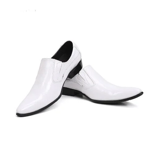 Белые Мужские модельные туфли Кожаные слипоны на плоской подошве в деловом стиле