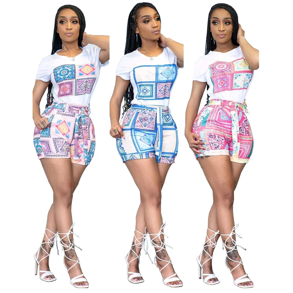 

Hipster Aesthetic Print Short Sleeve Crew Neck T-shirts and High Waist Beach Shorts for Women Vintage Loungewear 2 Piece Suits