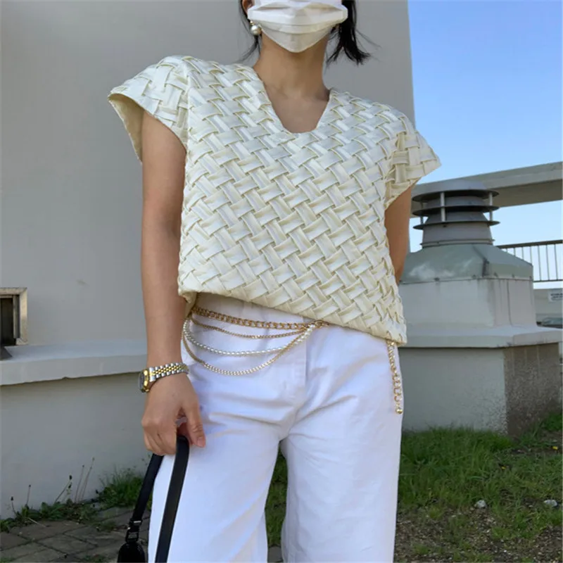 

Hand-knitted design sense woven flying sleeve vest T-shirt