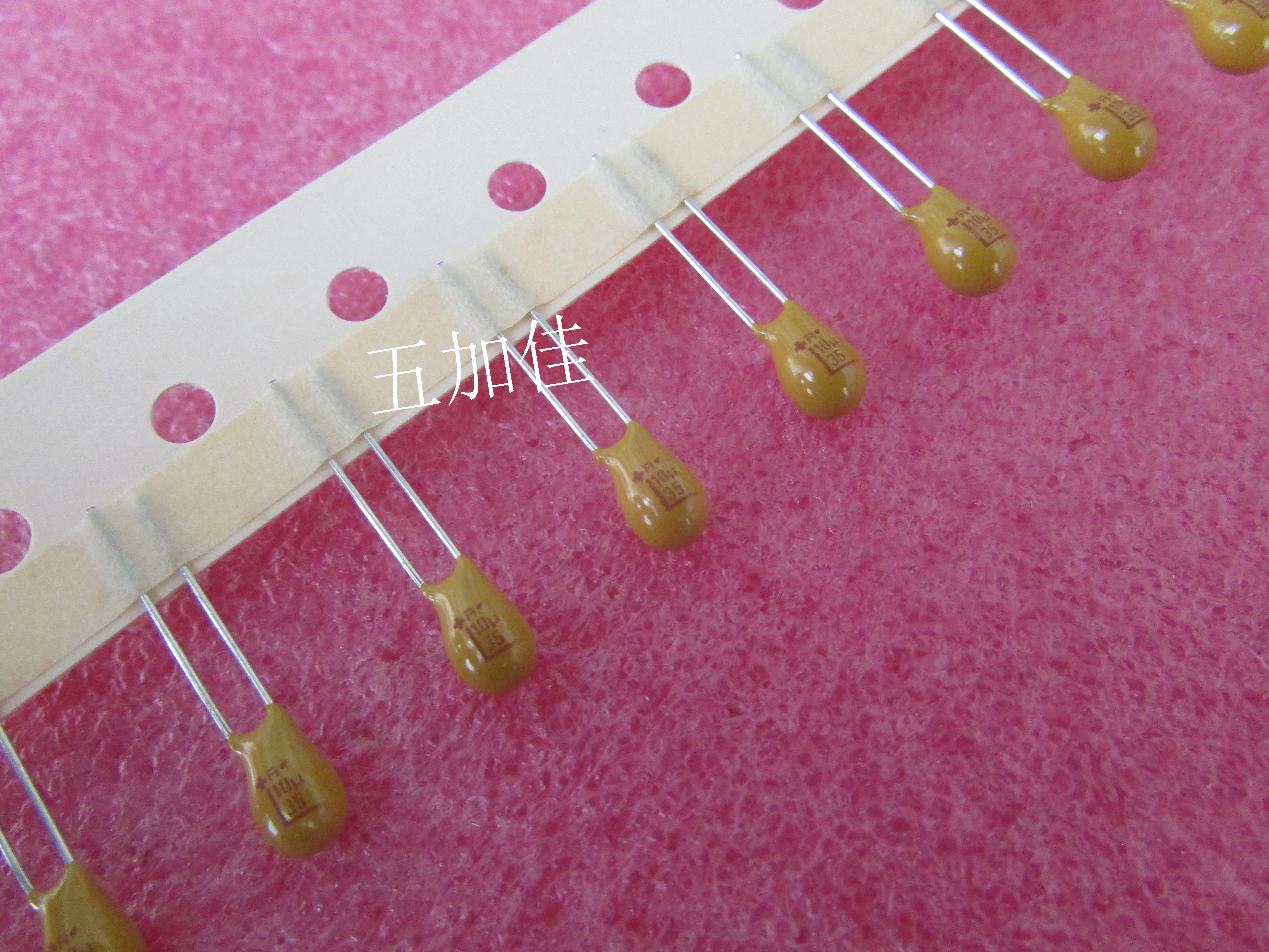 

Original new 100% TAP106K035SRW 35V10UF 35V106K 10% DIP tantalum capacitor P=2.54MM (Inductor)