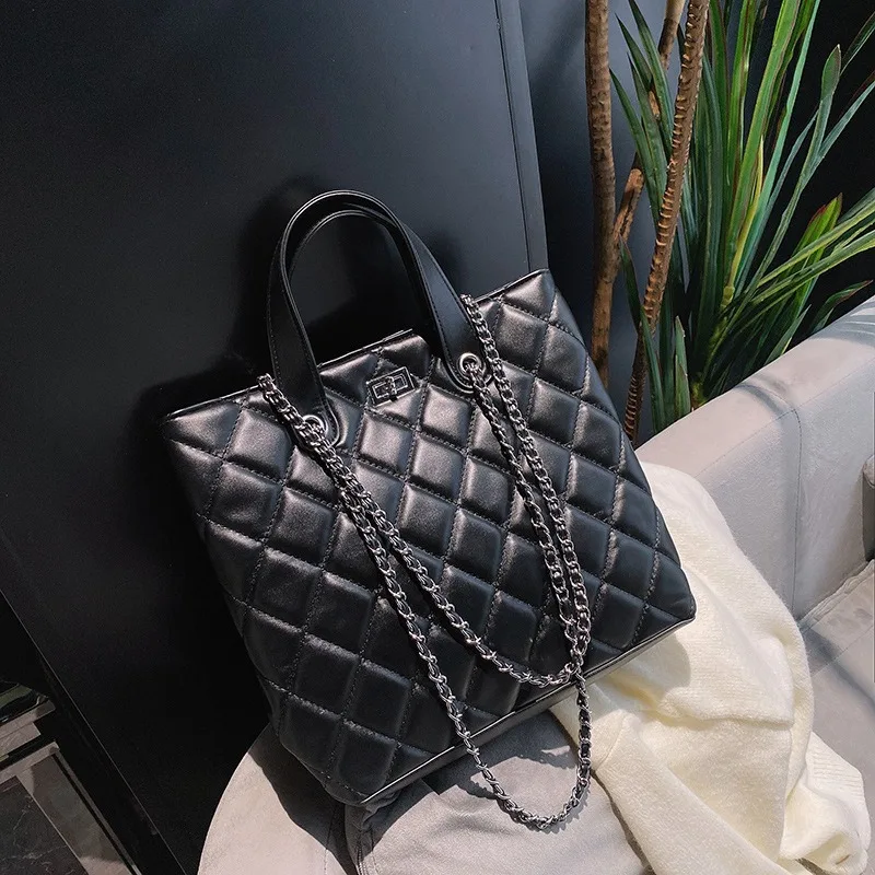 

European and American Ladies Large-capacity Rhombic Chain Bag 2021 New Portable Bucket Bag Wild Single Shoulder Messenger Bag