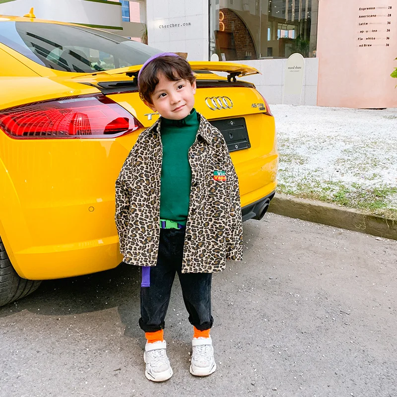 Бархатная куртка для мальчиков детская леопардовая коллекция 2019 года сезон