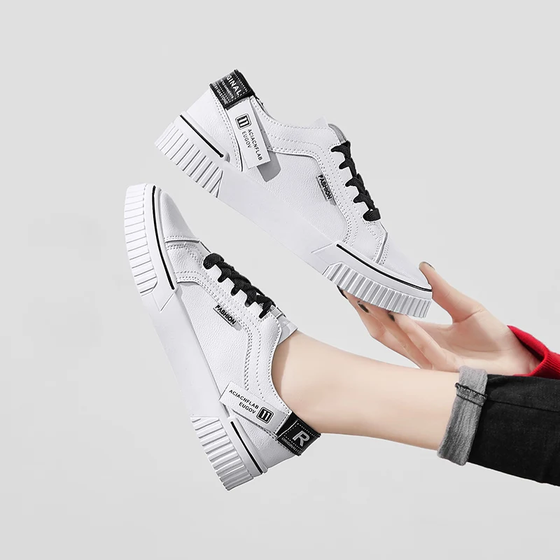 

2020 Spring Women's Vulcanize Shoes Fashion Wild Light Microfiber Flat Shoes Ladies Casual Low Lace-up Fashion Sewing Sneakers