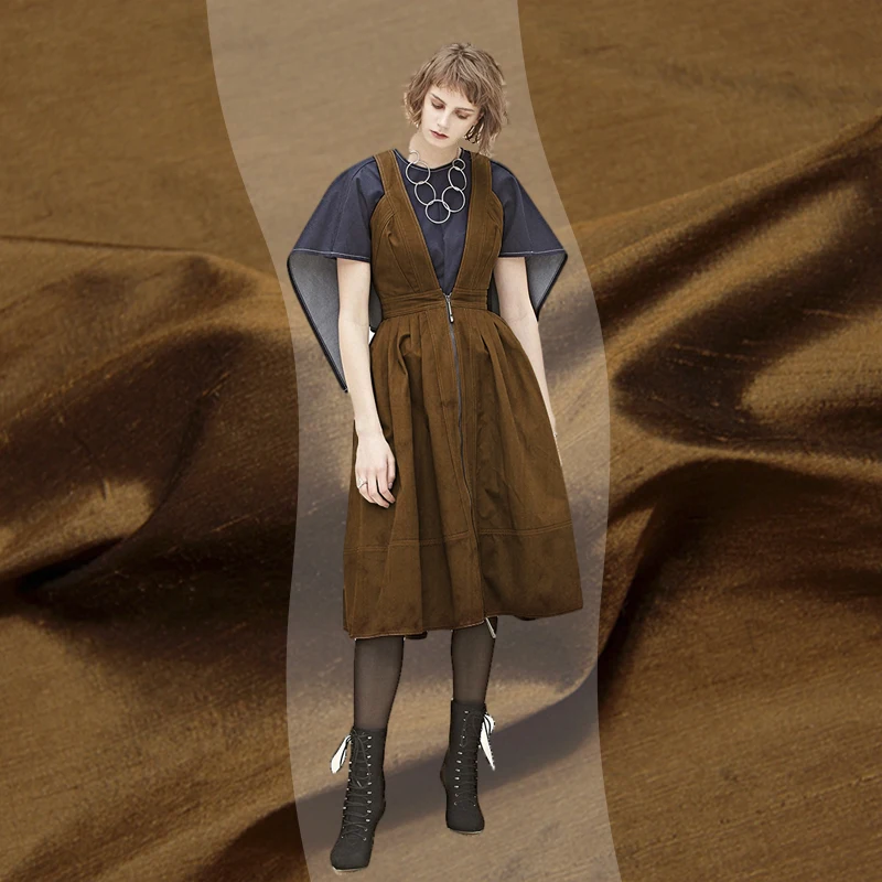 Премиум класса из окрашенной пряжи натурального шелка коричневого цвета