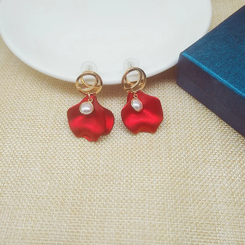 Aretes de mujer, современный стиль, дизайн, большие красные лепестки роз, серьги с кисточками, тренд, темперамент, летние корейские серьги для женщин