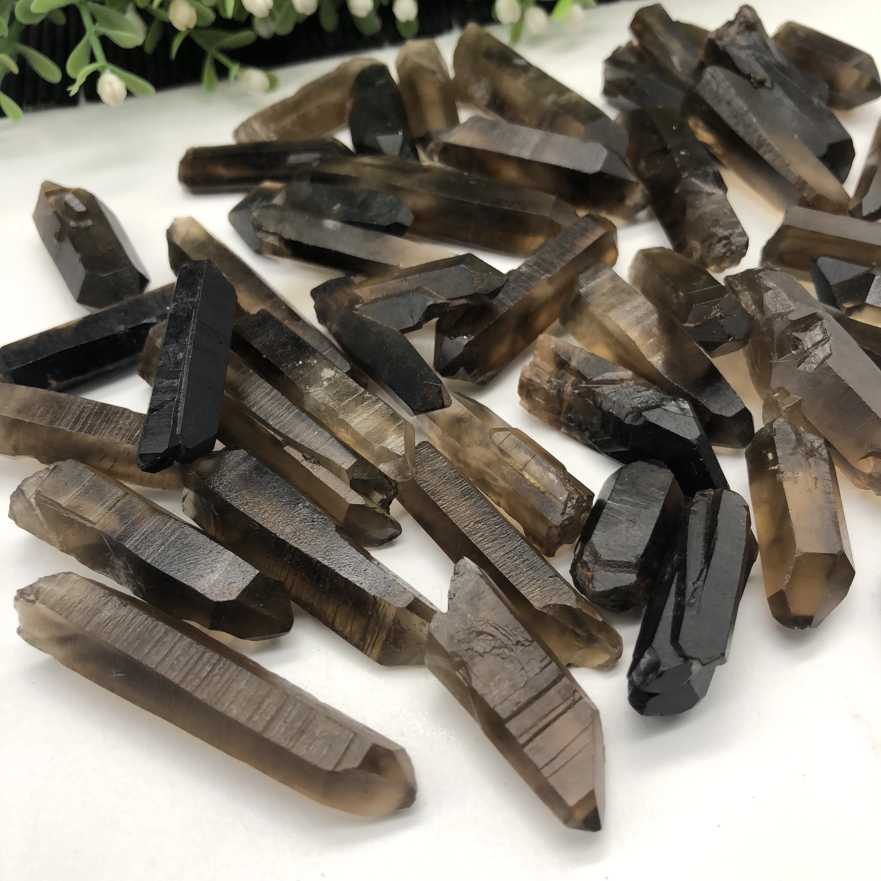 

100g AA+ Natural Black Quartz Crystal Points Lemurian Quartz Crystal Stone Rough Rocks Terminated Wand Specimen