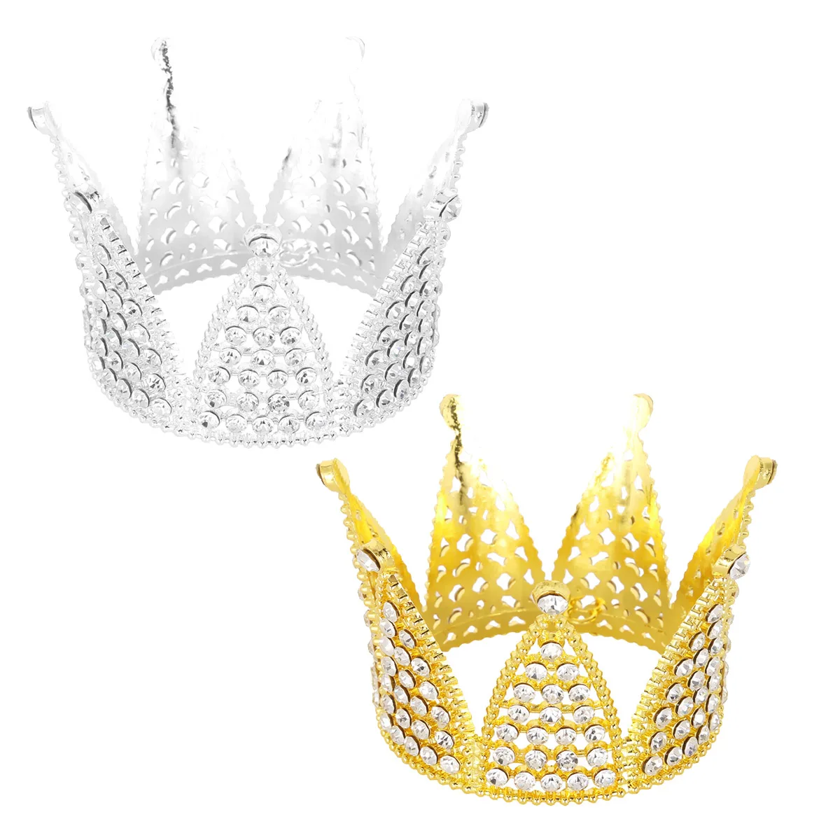 Платье принцессы с металлическими элементами и стразами в виде короны тиара