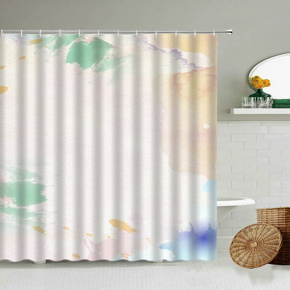 Абстрактная водная с градиентной передачей цветущая душевая занавеска розовая