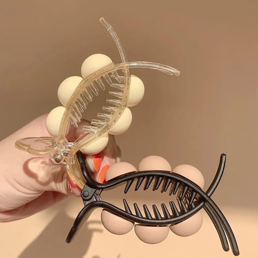 

Korean Fashion Frosted Ball Hair Claw Side Bangs Clip Female Hair Crab Clip Hairpin Temperament Elegant Horsetail Clip Headwear