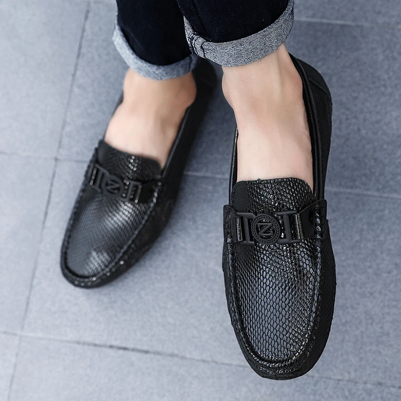 

Genuine Leather Shoes Men Loafers Soft Moccasins Snake Style Footwear Man Slip On Flat Driving Boat Shoes Male Party Dress Shoes