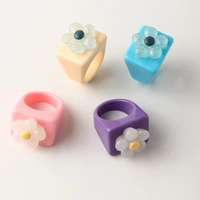 flower rings resin chunky rings for women colorful daisy finger jewlry girls patry travel jewelry gifts