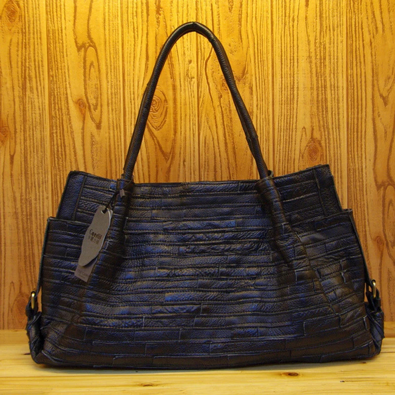 

2020 new women's bag Genuine Leather Woman Baotou Layer Cowhide Leisure Time Joker Stripe Package Single Shoulder Bale