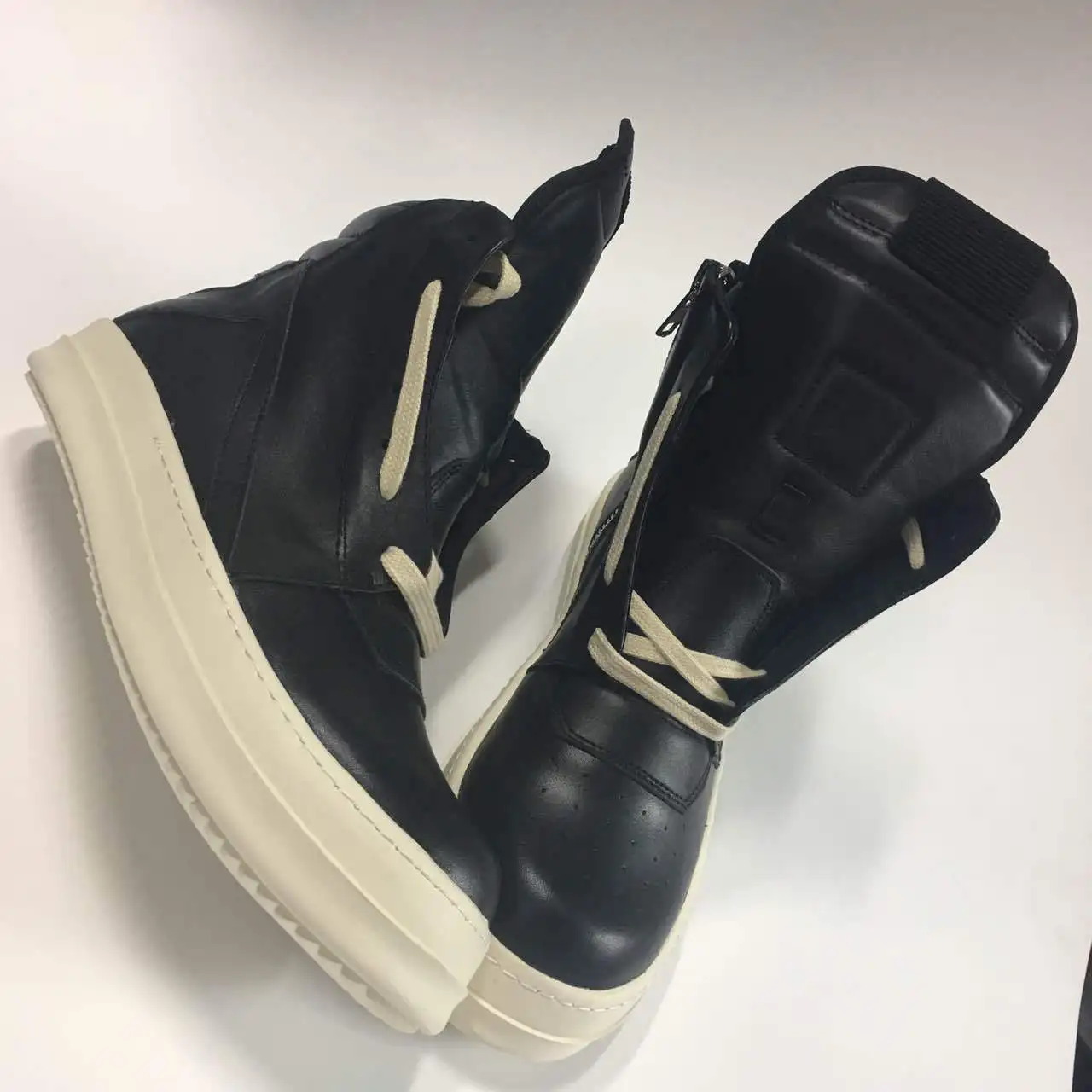 Jual High Street RO Sepatu Kulit Atas Tinggi Sneakers Pria Sepatu Pria Sepatu Bot Kasual Pria Sepatu Siswa Sneakers Pria