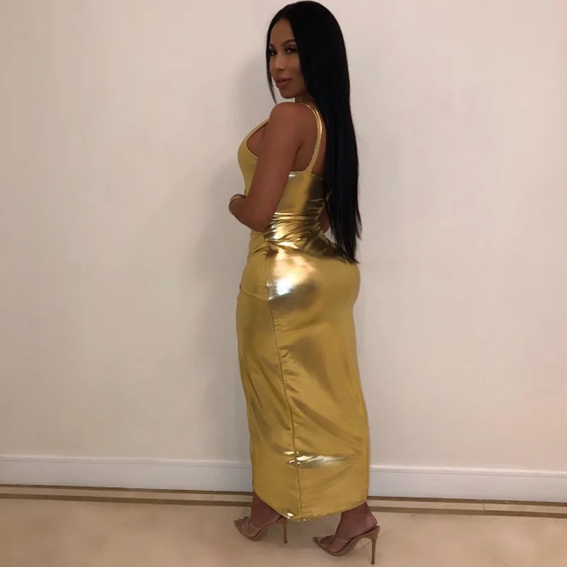 Женское золотистое металлическое сексуальное облегающее платье с разрезом и