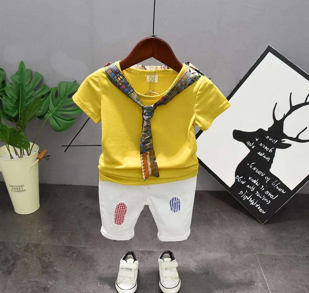 Спортивный костюм для мальчиков 2-7 лет футболка в морском стиле и белые шорты