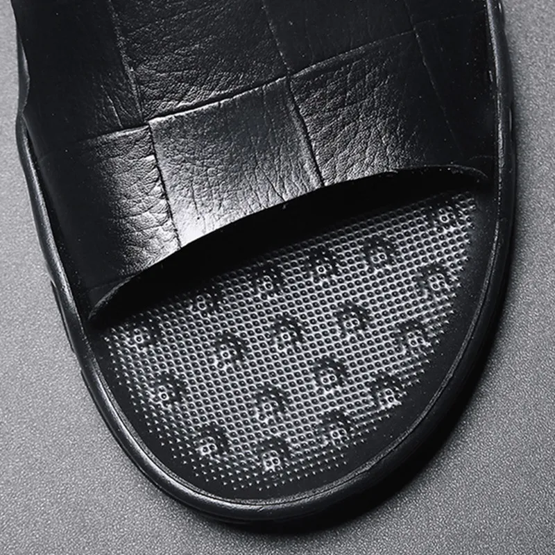 

Genuine Leather Ultra-light Mens Sandals 2021 Summer Large Size Breathable Comfort Slippers for Men Daily Fashion Concise Slides