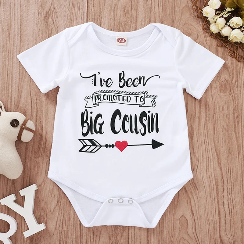 Женский комбинезон с короткими рукавами белый принтом в виде букв и для