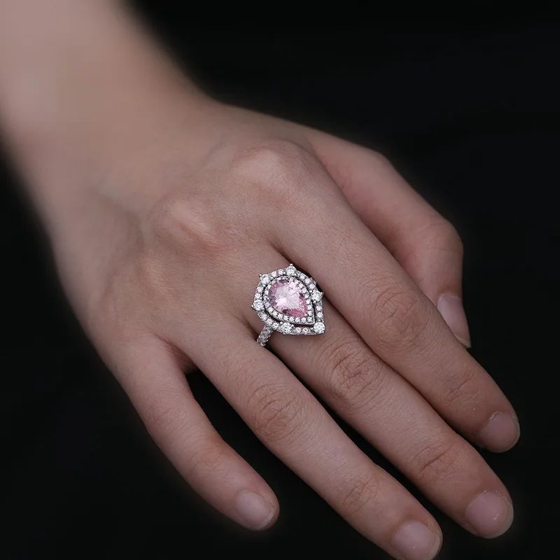 

The new stylish S925 sterling silver drop-shaped micro-set pink pear-shaped diamond ring, a beautiful customized gift for women