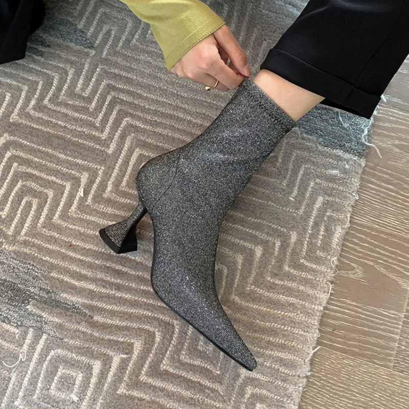 

Короткие ботинки, сезон весна-осень 2021, эластичные ботинки на высоком каблуке особой формы с серебряными блестками, женские ботинки с остры...