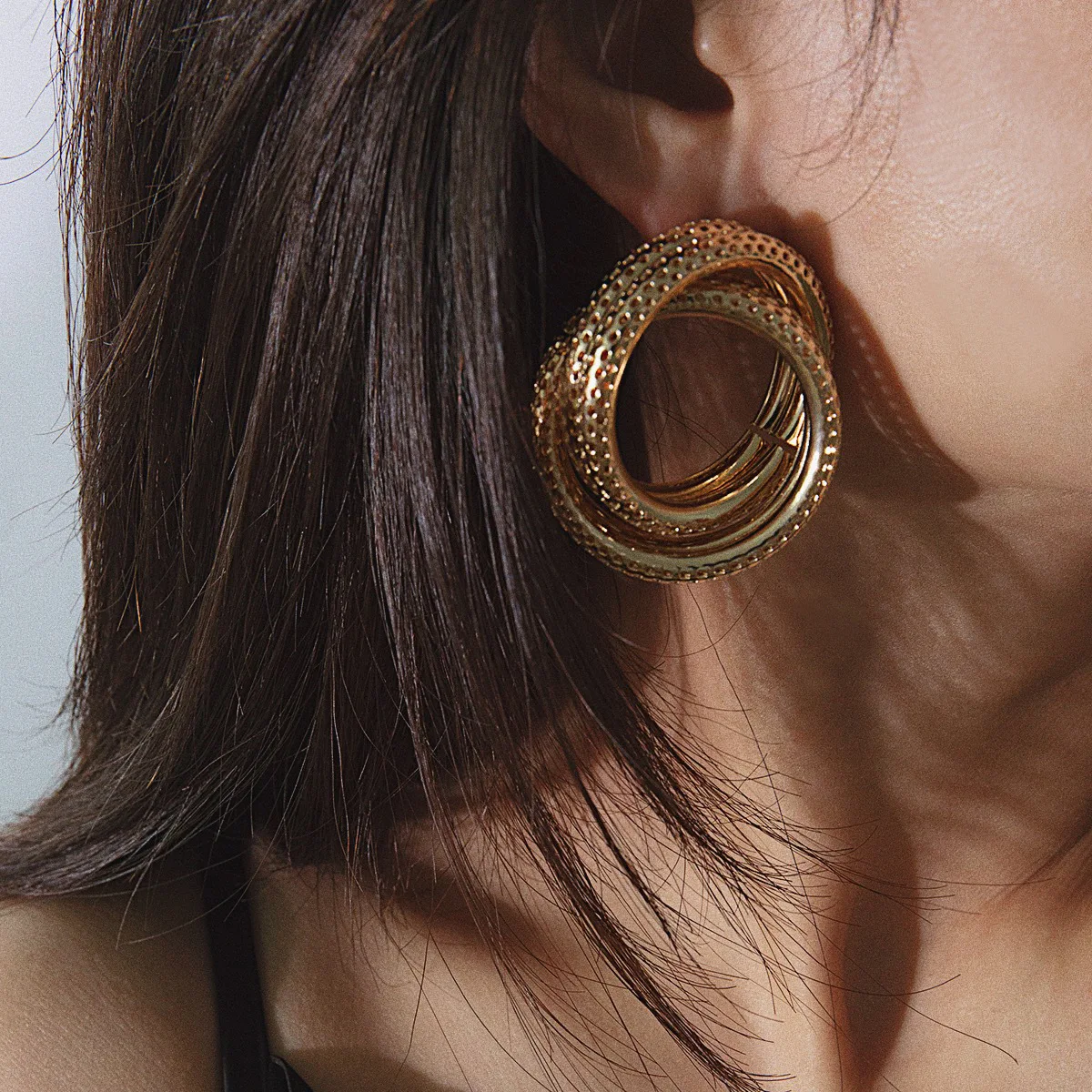 2020 с многослойным покрытием круг серьги женские пустотелые геометрические белье