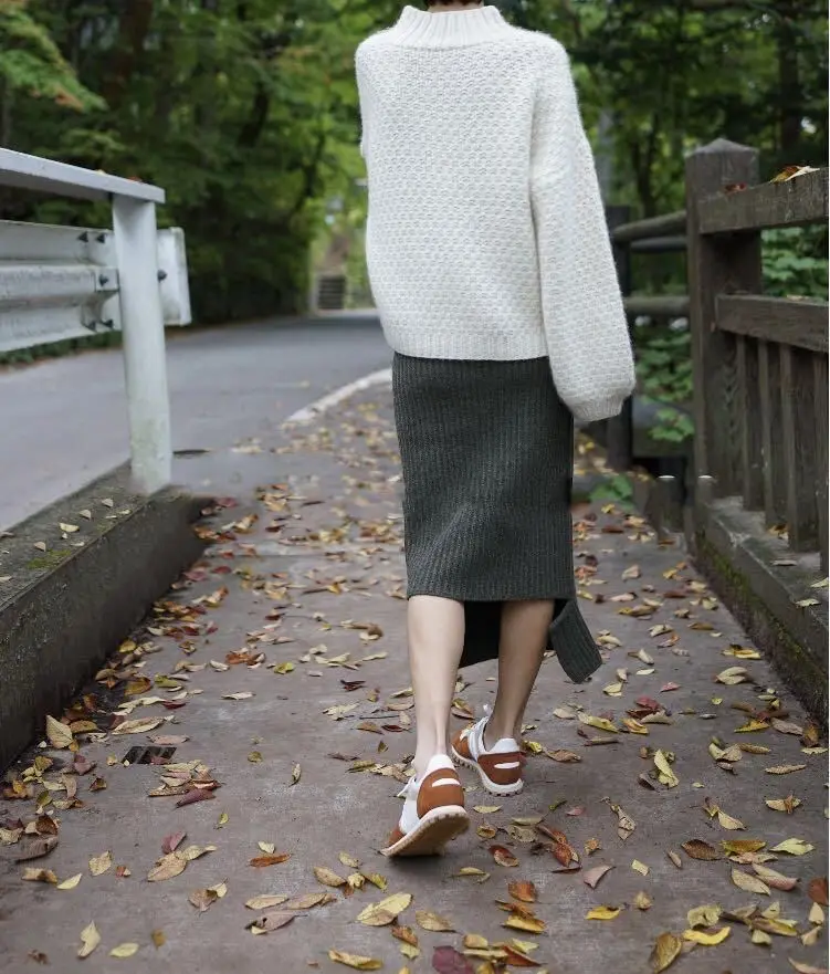 

Fall and Winter 2020 New Loose Sweater Lantern Sleeve Lazy Wind Pullover Thicker Thicker Thicker Wool Loose Half-neck Knitted