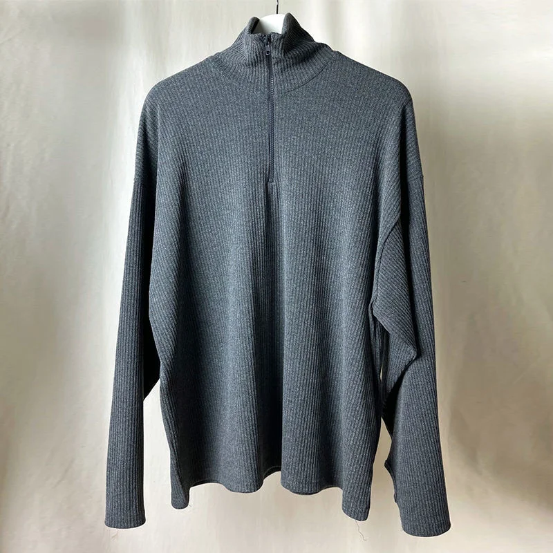 

Hoodies & Sweatshirts