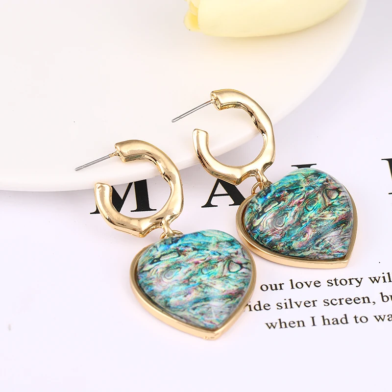 

2021 new fashion retro shell acrylic pendant peach heart earrings retro heart-shaped temperament earrings ladies fashion earring