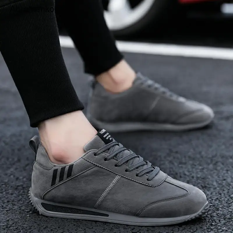 

Men Shoes Suede Leather Spring Autumn Forrest Gump Shoes Comfortable Light Casual High Quality Driving Shoes 2021 New Fashion