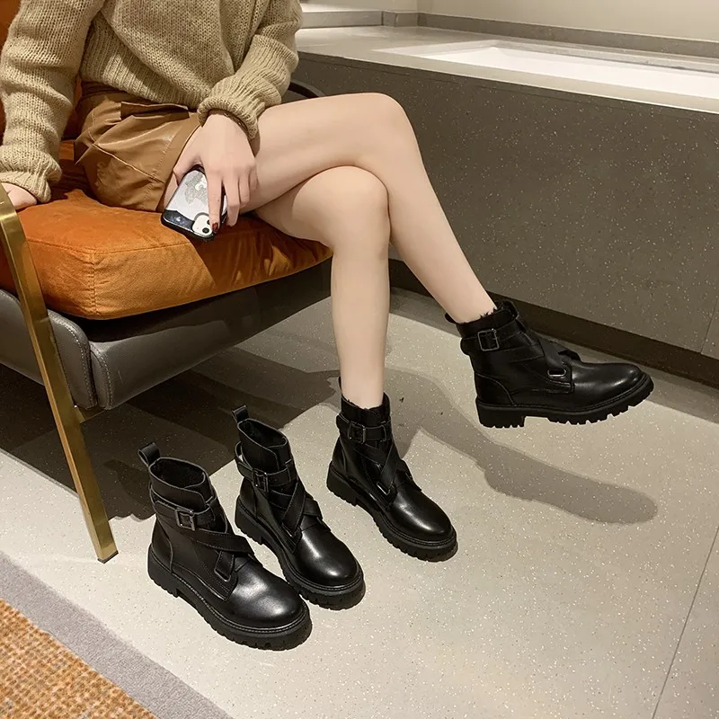 

The New Wind Plus Velvet British Chimney Small Short Boots Thick-soled Ankle Fall/winter 2021 Martin Boots Women's Singles Boots