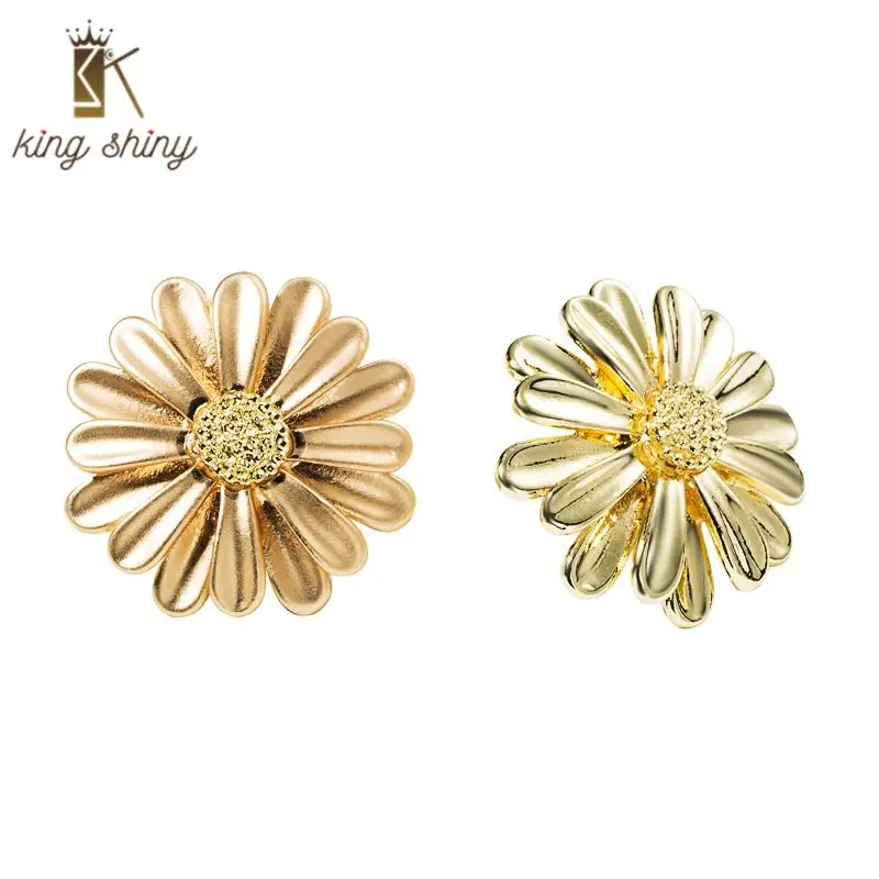 

Korean Lovely Little Flower Stud Earrings Vintage Gold Color Metal Daisy Statement Earrings Party Jewelry Accessories for Woman