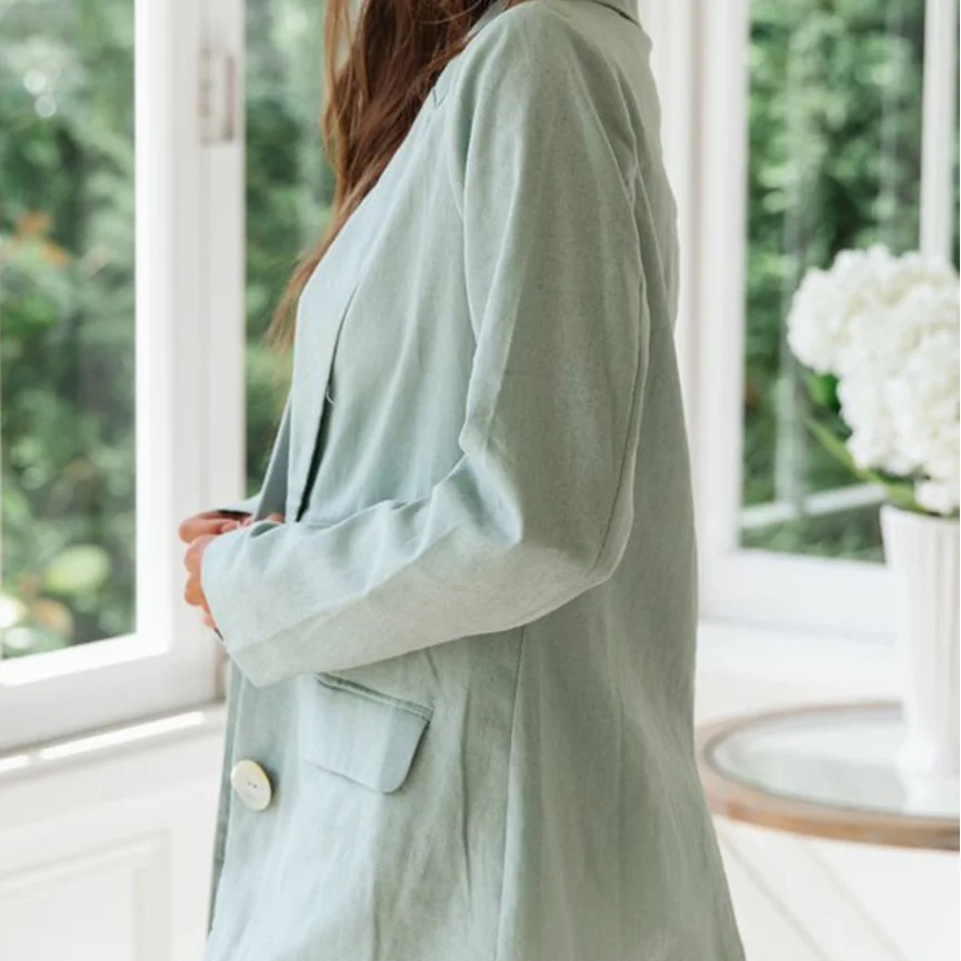 Розовый зеленый длинный рукав с одной пуговицей клапаном спереди карманы