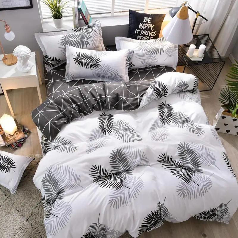 Комплект постельного белья черного и белого цветов размеры 5 | Дом сад