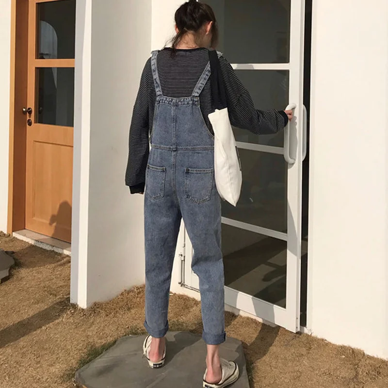 Женский джинсовый комбинезон на бретельках укороченный Длинный свободный