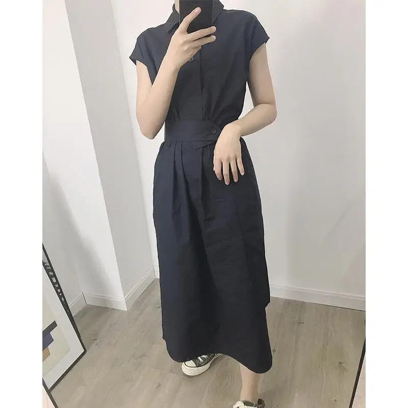 Летнее нишевое женское платье миди без рукавов темно синее рубашка с отложным