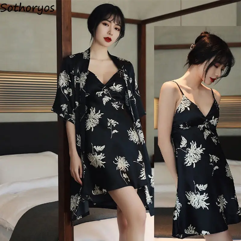 

Халат женский с V-образным вырезом, пикантная Ночная рубашка на бретелях-спагетти, свободный элегантный мягкий уютный халат с принтом, компл...