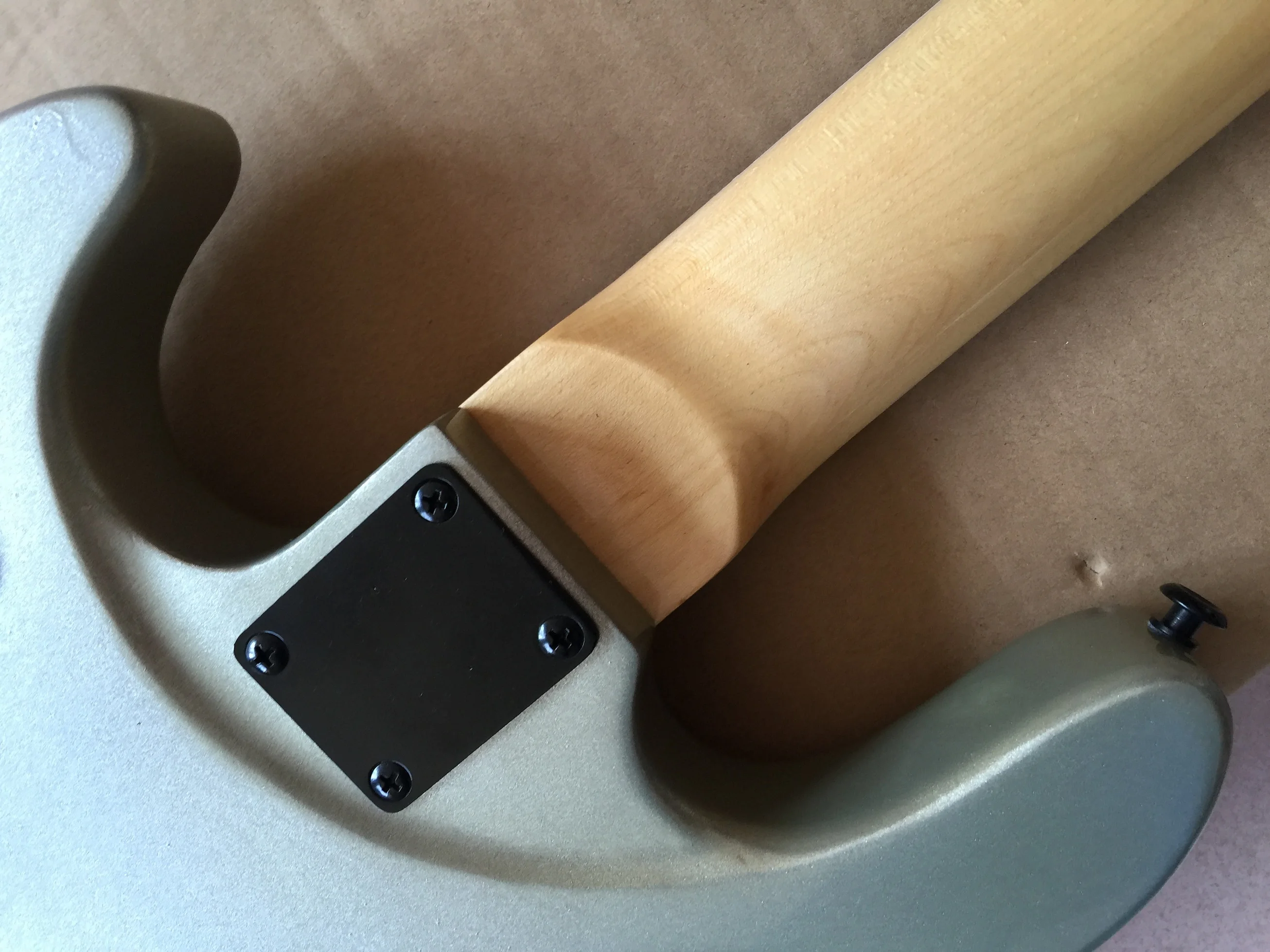 

new arrival hot selling 5 strings electric guitar , in chrome color body , with black hardware , some countries free shipping