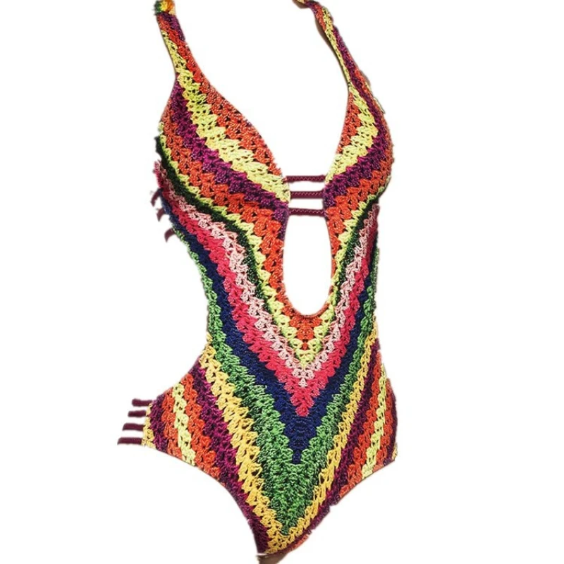 Купальник женский весенний цельный с радужным принтом |