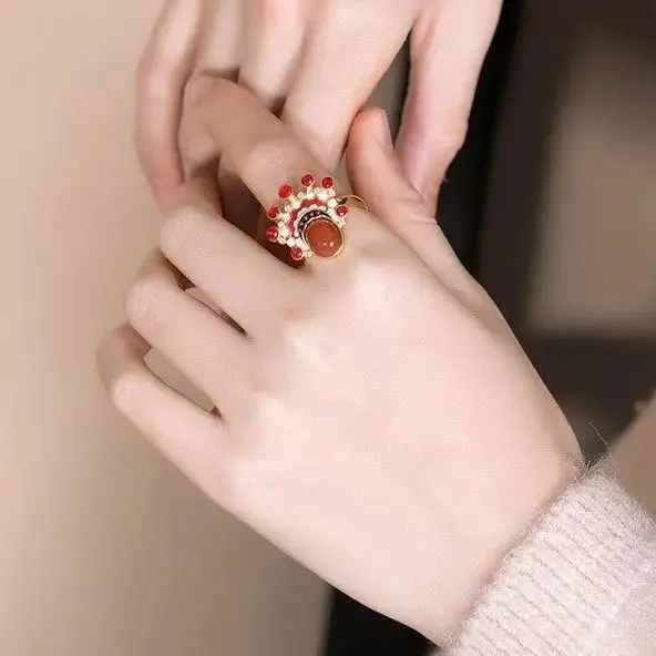 Кольцо позолоченное из серебра 925 пробы с красным агатом | Украшения и аксессуары