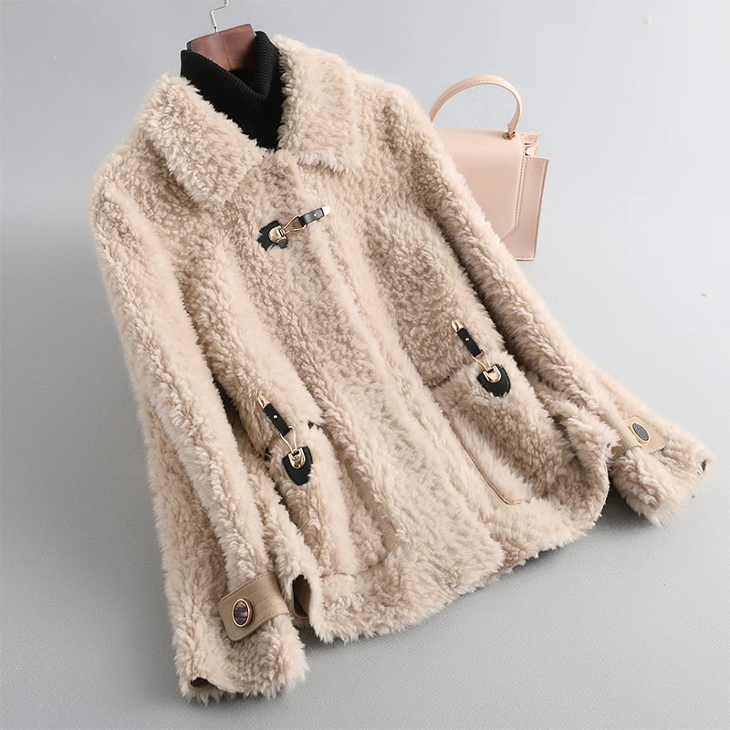 

Women 2021 Winter New Fashion Genuine Lamb Fur Coats Female Short Sheep Shearing Jackets Ladies Solid Color Loose Outwears D699