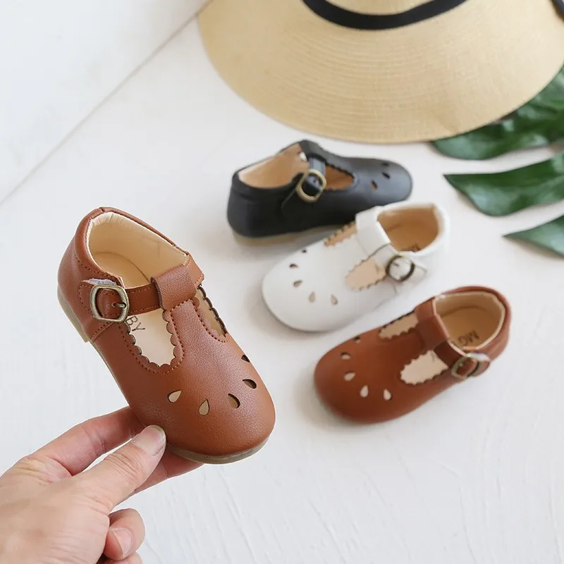 

Baby Cute Shoes 2021 New Wide Children Girls Pu Leather Hollow Out Loafers Princess Rubber Danceing Flat Shoes Kids Toddler Shoe