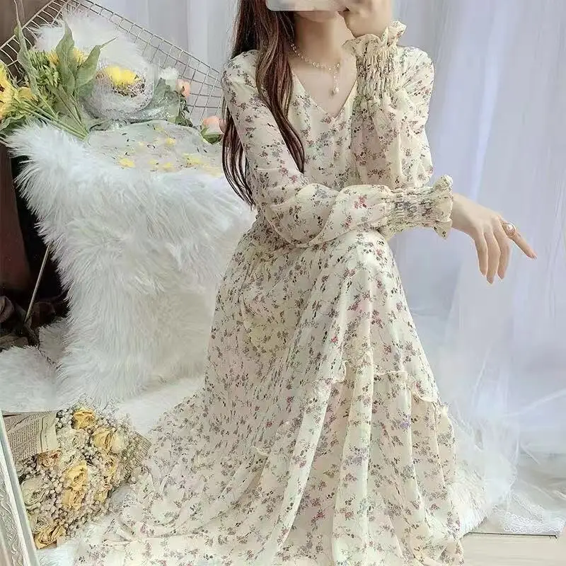 

2021 new spring and autumn dress, long-sleeved waist, thin high waist, casual V-neck skirt, floral chiffon dress, long