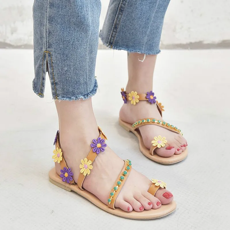 

2020 The New Fashion Bohemia Flowers Women's Sandals Casual Cross-Strap Slip-On Flat With Low (1cm-3cm) Solid Front & Rear Strap