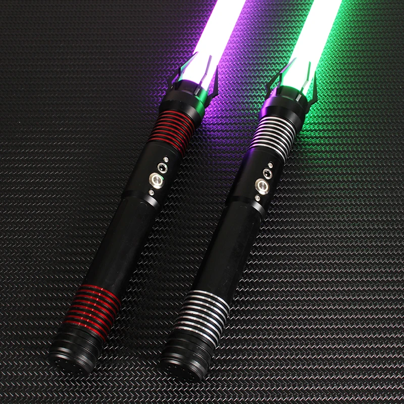 Металлическая рукоятка и световой меч с плавным поворотом для тяжелых дуэлей |