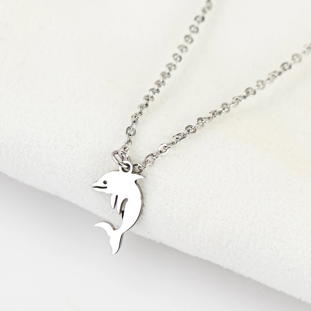 

Fashion sea life dolphin pendant necklace