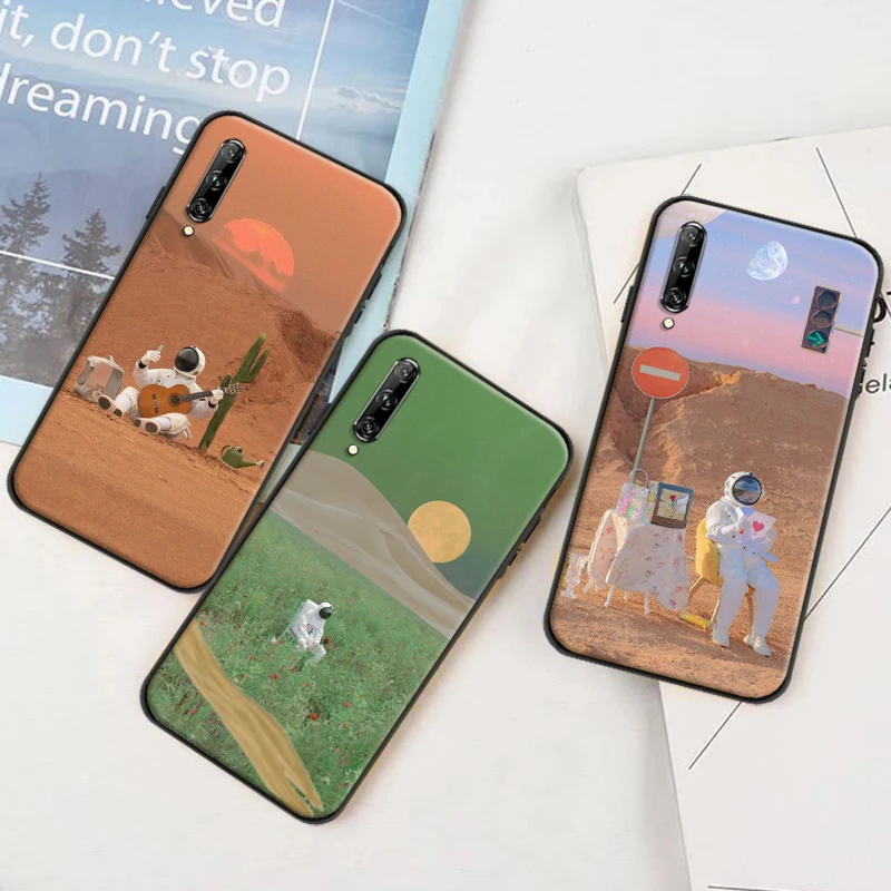 

Cute Criativa Astronauta Phone Case For Huawei P Smart Z 2019 2021 P20 P30 P40 Lite Pro Funda Carcasa Soft TPU Back Cover
