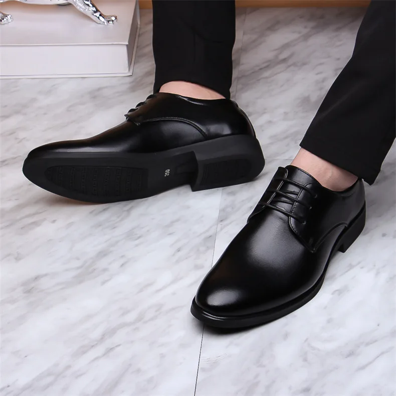 

New Brand Classic Man Pointed Toe Dress Shoes Mens Patent Leather Black Wedding Shoes Oxford Formal Shoes Big Size Fad