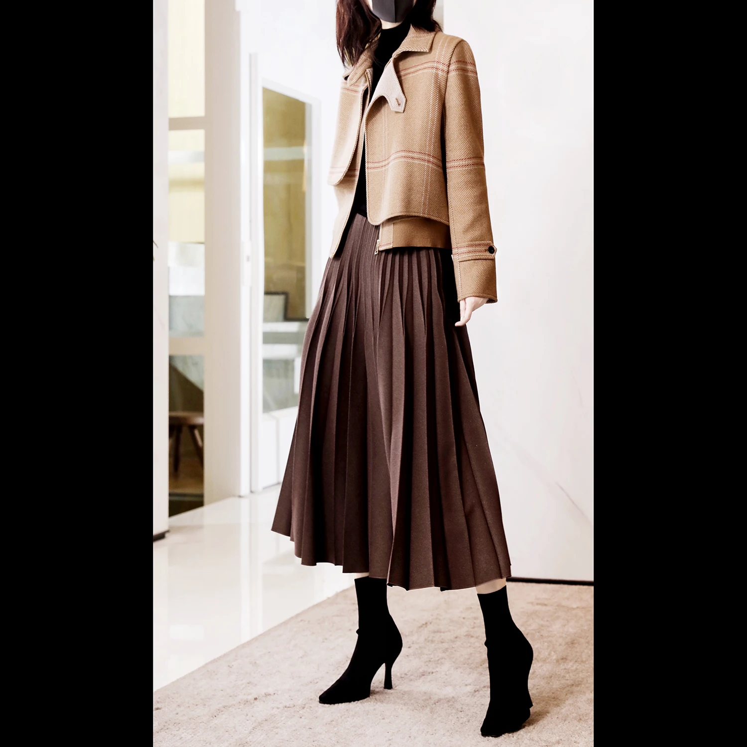 

new French style elegant and romantic heavy industry pleated skirt