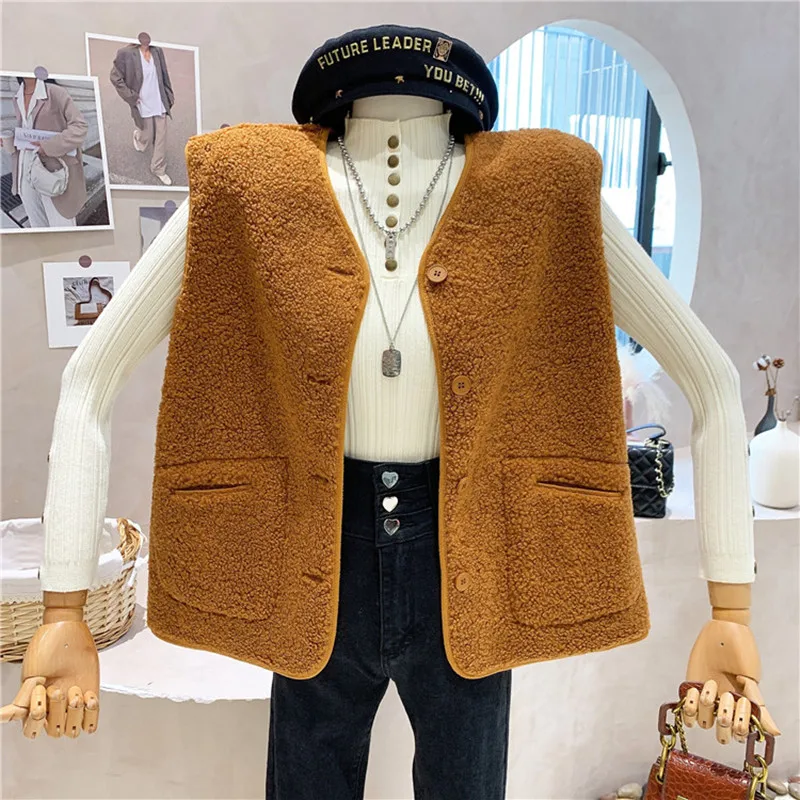 

New Women's Clothing 2021 Autumn Winter Lamb Plush Fur vest Sleeveless versatile loose vest Waistcoat